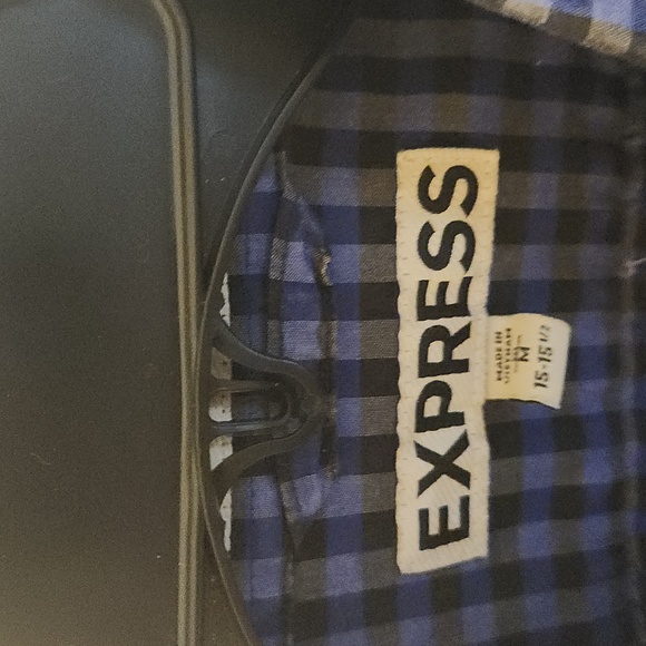 Express Button-up - Picture 2 of 4